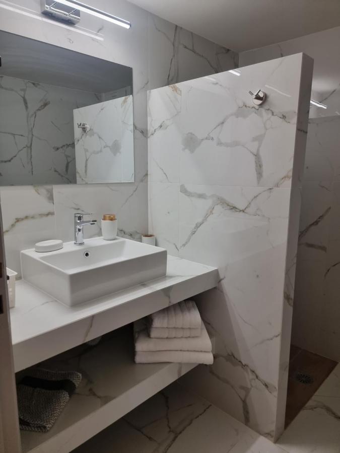 Bmv Apartments Athena Bagian luar foto