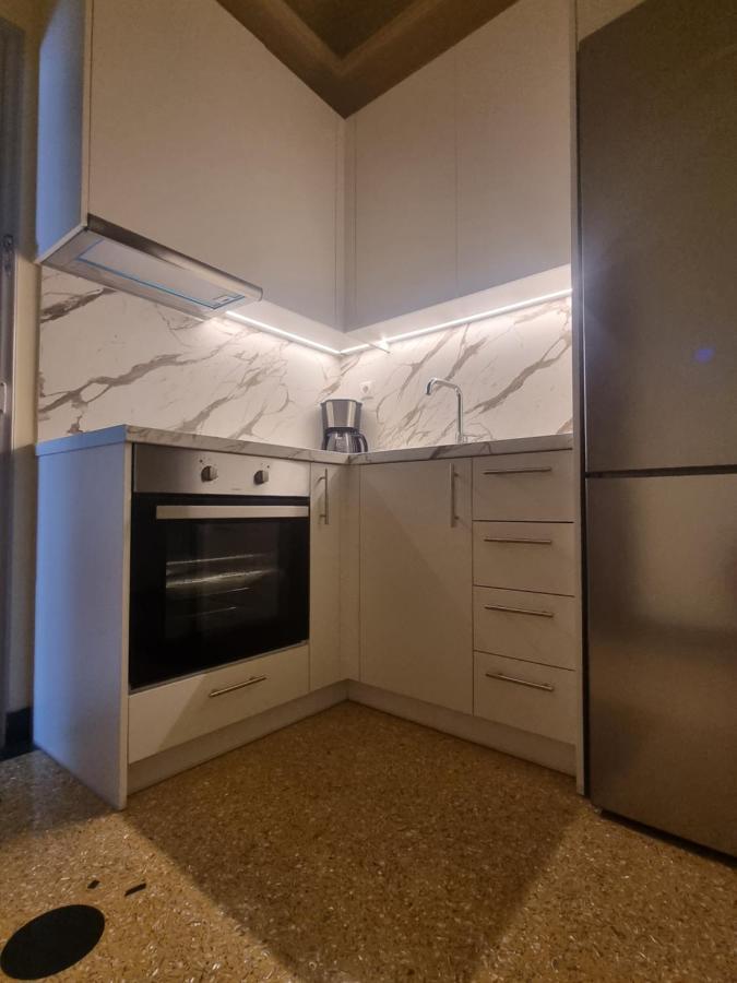 Bmv Apartments Athena Bagian luar foto