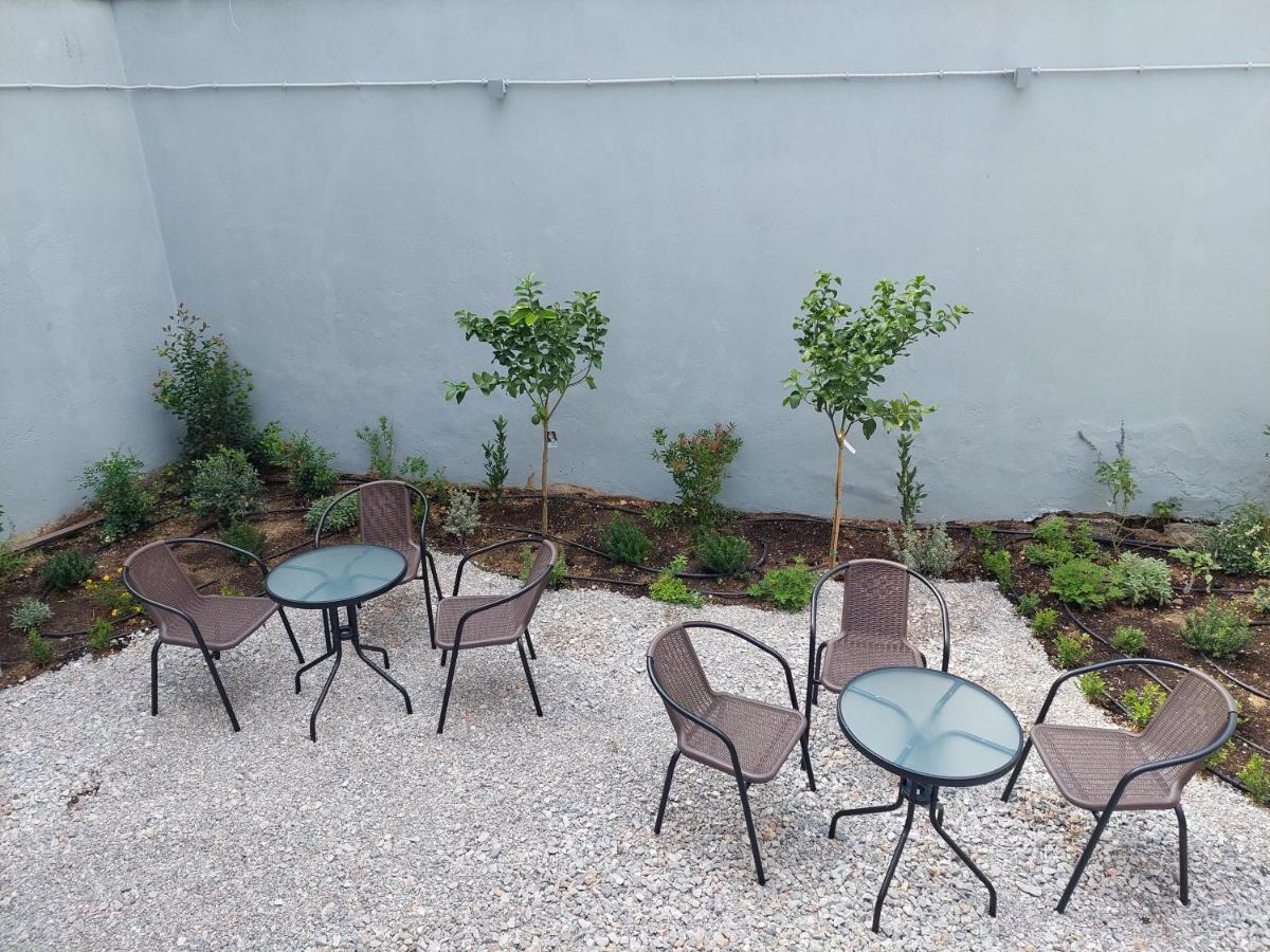 Bmv Apartments Athena Bagian luar foto